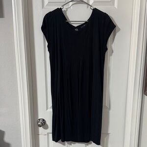 Elegant Black Dress with pockets